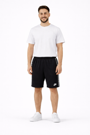 Nike Black Athletic Training Shorts for Men - M Nike Black Athletic Training Shorts for Men - M